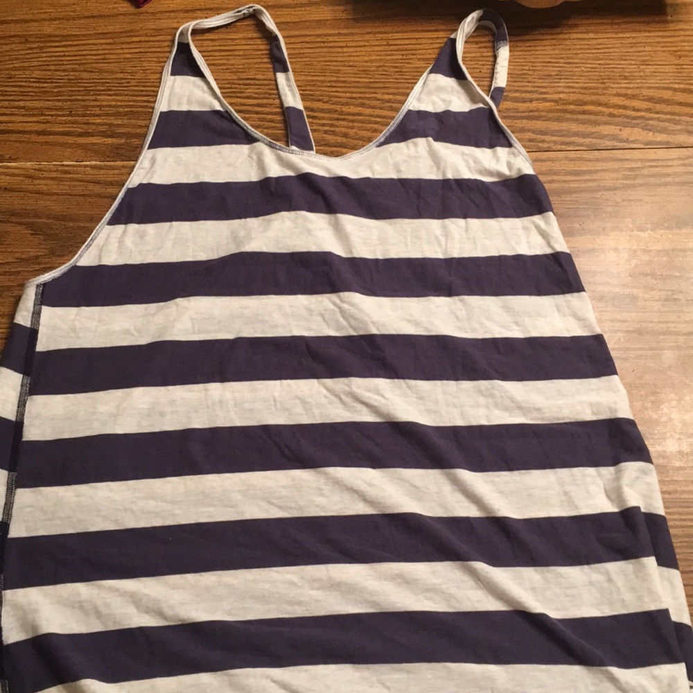 Size 12 lululemon tank